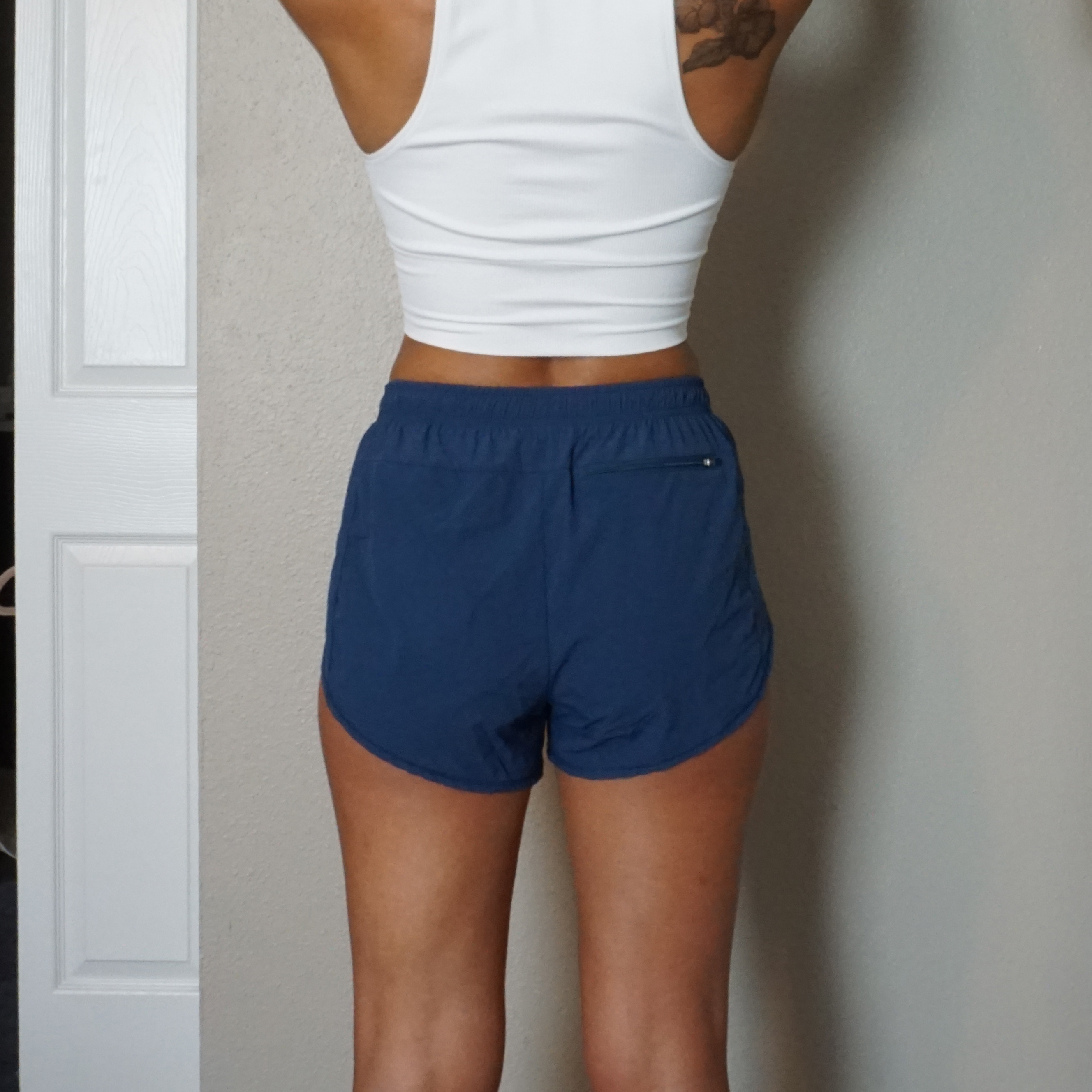 Road Trail Run: Reviews: Oiselle Flyout Bra, Flyout Trail Tank, Basic Bird  Long Shorts